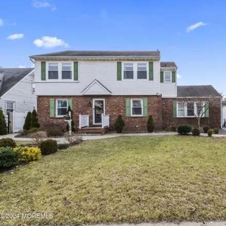 Buy this 4 bed house on 10 Lorraine Place in Middletown Township, NJ 07748