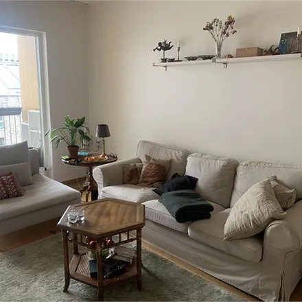 Rent this 3 bed apartment on Sivs gränd 9 in 11, 13