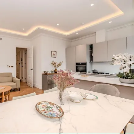 Rent this 2 bed apartment on 15 Palace Court in London, W2 4JA