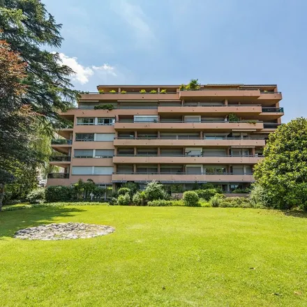 Rent this 4 bed apartment on Riva Paradiso in 6912 Lugano, Switzerland