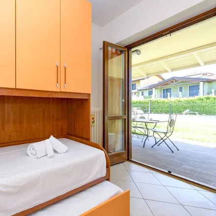 Image 5 - Sirmione, Via Costantino il Grande, 25019 Desenzano del Garda BS, Italy - Apartment for rent