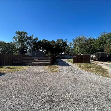 Image 3 - 5324 Arrowhead Drive, Hood County, TX 76048, USA - House for sale