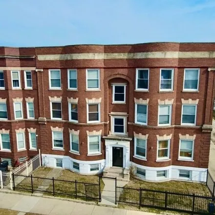 Buy this studio house on 6639 South Kenwood Avenue in Chicago, IL 60637