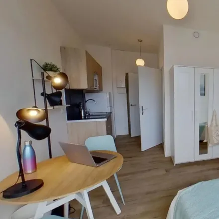 Rent this studio apartment on 2 Avenue Sainte-Anne in 92600 Asnières-sur-Seine, France