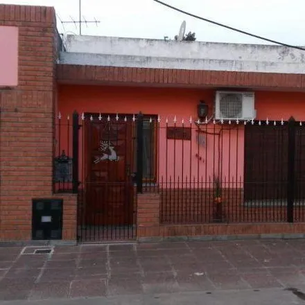 Buy this studio house on Calle 257 in Partido de Berazategui, B1889 CRA Sourigues