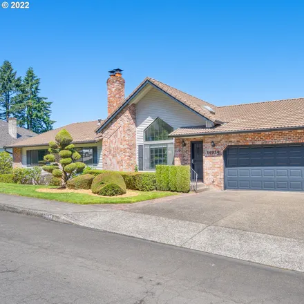 Buy this 5 bed house on 14940 Southeast 117th Avenue in Clackamas, OR 97015