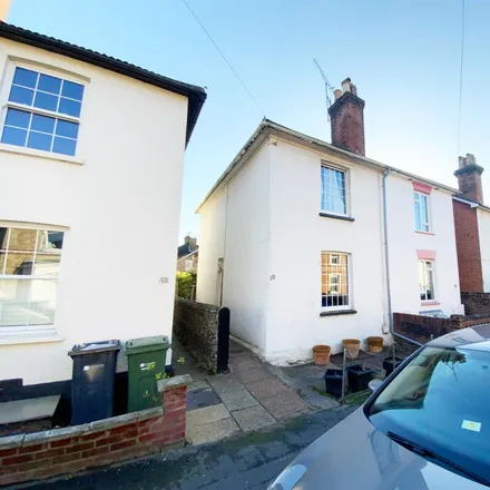 Rent this 3 bed duplex on Markenfield Road in Guildford, GU1 4PB