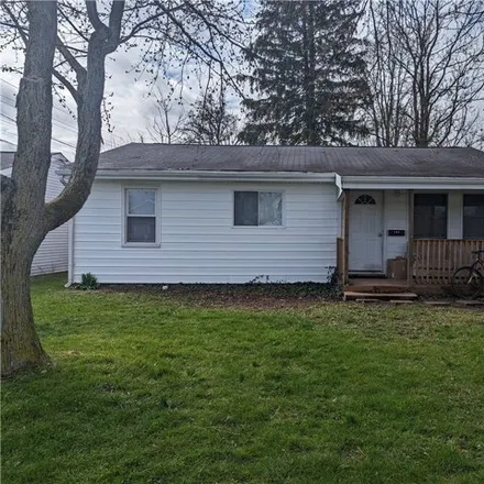 Buy this 5 bed house on 1156 Bolton Street in Findlay, OH 45840