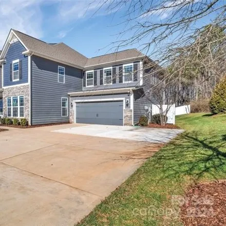 Buy this 5 bed house on unnamed road in Lake Wylie, York County