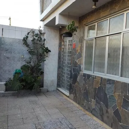 Buy this 6 bed house on Rua Juaba in Guadalupe, Rio de Janeiro - RJ