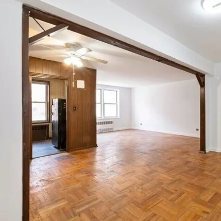 Image 3 - The Coverley, 33-44 93rd Street, New York, NY 11372, USA - Apartment for sale