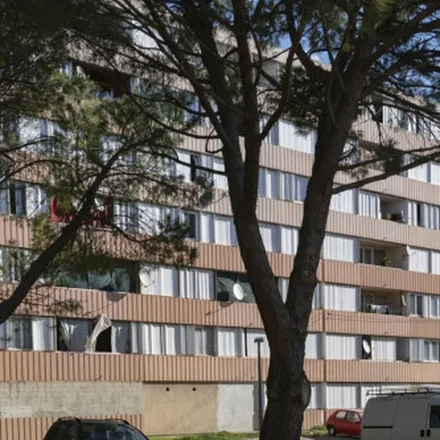 Image 3 - 5 Avenue Charles de Gaulle, 84100 Orange, France - Apartment for rent