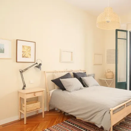 Rent this 2 bed apartment on Madrid in Calle de Covarrubias, 34