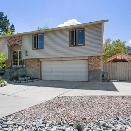 Image 2 - 2800 Willow Hills Drive, Sandy, UT 84093, USA - House for sale
