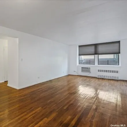 Image 8 - 67-41 Burns St Unit 212, Forest Hills, New York, 11375 - Apartment for sale