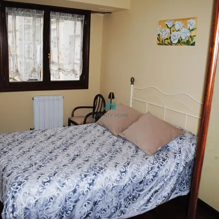 Rent this 2 bed apartment on Convento de las Trinitarias in Calle de Fuente Fresnedo, 39770 Laredo