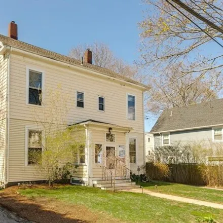 Image 2 - 18 Henshaw Ter Unit B, Newton, Massachusetts, 02465 - Apartment for rent