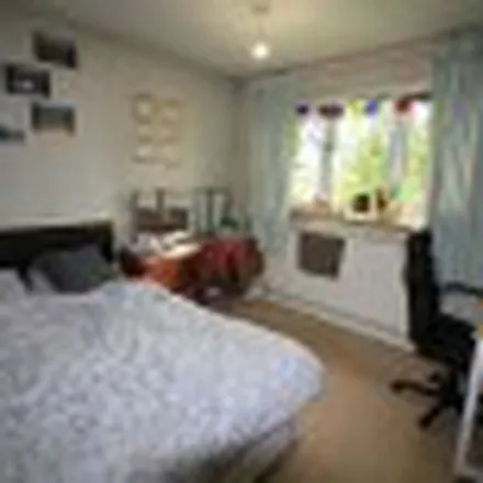 Rent this 5 bed apartment on 11 Old Mill Avenue in Coventry, CV4 7DY
