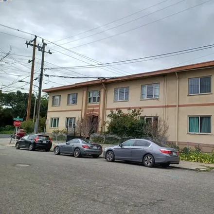 Rent this 4 bed apartment on 566 53rd Street in Oakland, CA 94609