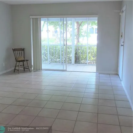 Image 3 - 5932 Bay Club Drive, Fort Lauderdale, FL 33308, USA - Condo for sale