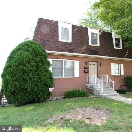 Rent this 3 bed apartment on 122 Nottingham Road in Wood Point, Hagerstown