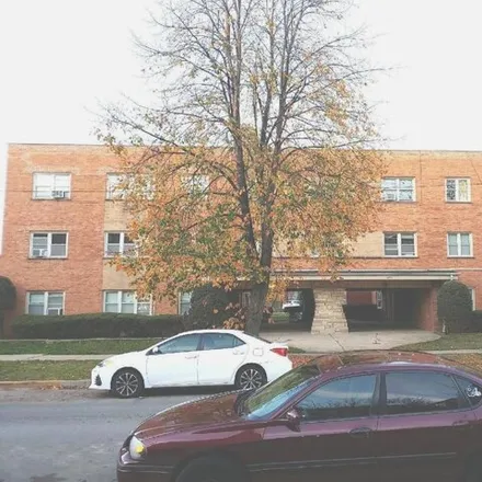 Rent this 1 bed condo on 2418-2424 West Berwyn Avenue in Chicago, IL 60625