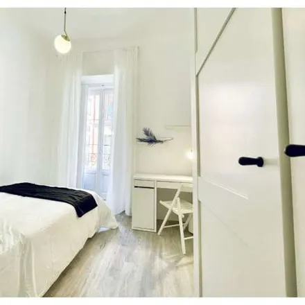 Image 9 - Calle de Velarde, 18, 28004 Madrid, Spain - Apartment for rent