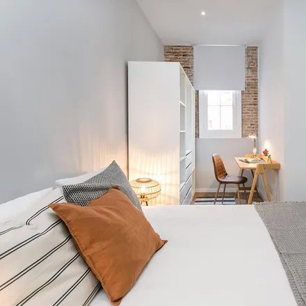 Rent this 2 bed apartment on Carrer de la Lluna in 3, 08001 Barcelona