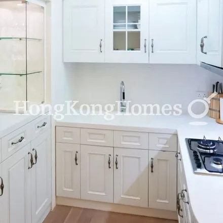 Image 9 - China, Hong Kong, Hong Kong Island, Sheung Wan, Robinson Road 62B - Apartment for rent