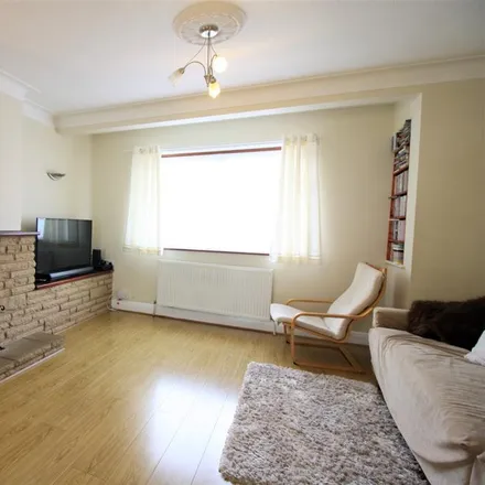 Image 6 - Chandos Road, North View, London, HA5 1PE, United Kingdom - Duplex for rent