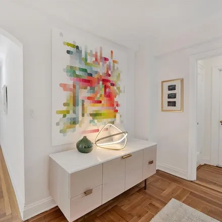 Image 6 - 245 EAST 72ND STREET 4E in New York - Apartment for sale