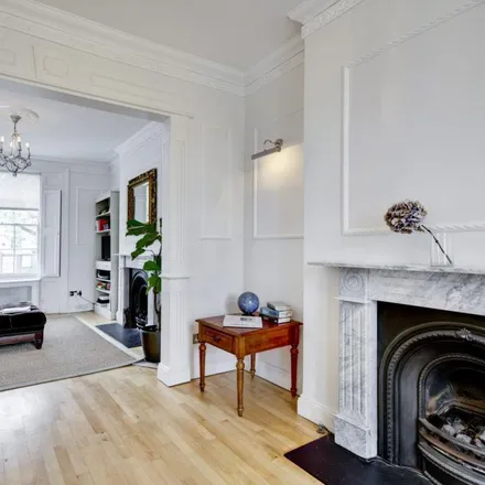 Image 3 - 9 Queen's Grove, London, NW8 6EL, United Kingdom - Townhouse for rent