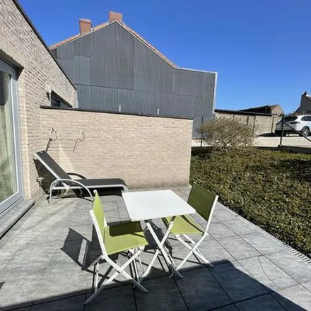 Rent this 1 bed apartment on Zandstraat 86 in 9420 Erondegem, Belgium
