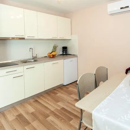 Image 2 - 51260, Croatia - Apartment for rent