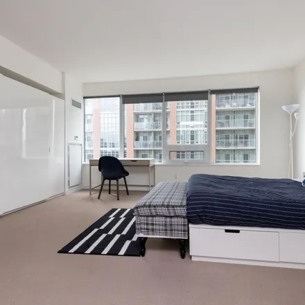Image 2 - Liberty Tower, 59 East Liberty Street, Old Toronto, ON M6K 3P8, Canada - Room for rent
