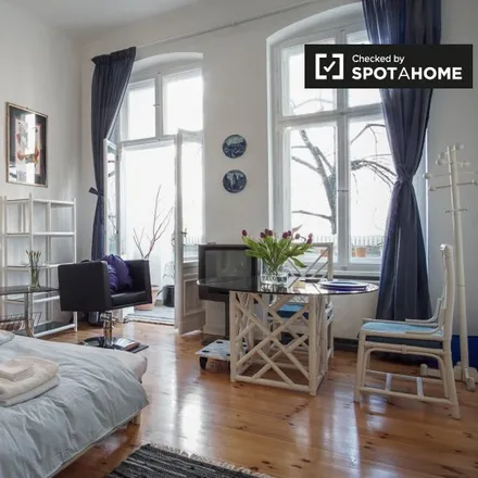 Rent this 3 bed room on Pariser Straße 12 in 10719 Berlin, Germany