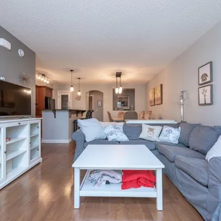 Image 5 - 57 Avenue SW, Calgary, AB T2H 3B3, Canada - Apartment for rent