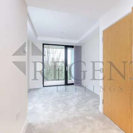 Image 5 - George View House, 36 Knaresborough Drive, London, SW18 4GT, United Kingdom - Apartment for rent