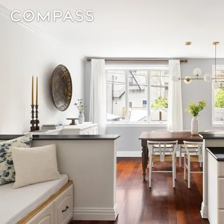 Image 5 - 303 Warren Street, New York, NY 11201, USA - Townhouse for sale