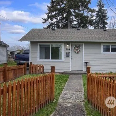 Buy this 2 bed house on 706 4th Street Southeast in Auburn, WA 98002