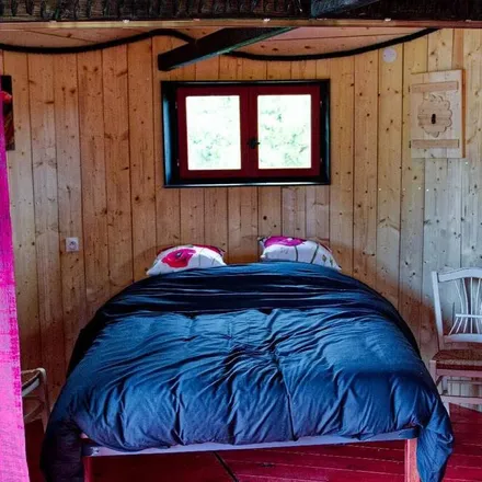 Rent this 2 bed house on Route de la forêt in 29360 Clohars-Carnoët, France