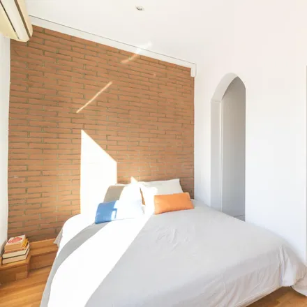 Rent this 2 bed apartment on 365 in Carrer de Bassols, 08001 Barcelona