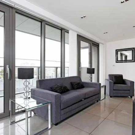 Rent this 1 bed apartment on Hampstead Road in London, NW1 2PX