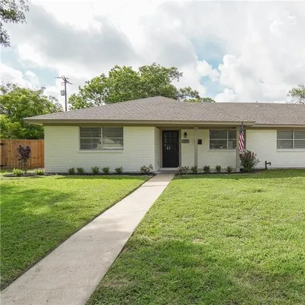 Buy this 4 bed house on 105 Sussex Dell Drive in Victoria, TX 77904