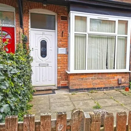 Rent this 3 bed townhouse on 7 Castleford Grove in Sparkhill, B11 3SJ