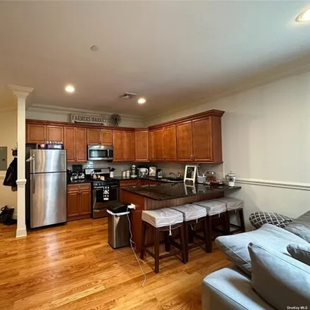 Image 2 - 17 Green Street, Huntington, NY 11743, USA - Apartment for rent