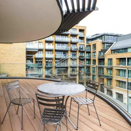 Rent this 3 bed house on Thompson Cavendish in Kew Bridge Road, Strand-on-the-Green