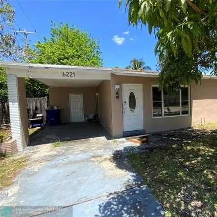 Buy this 2 bed house on 6247 Southwest 16th Street in Sabal Palms Estates, North Lauderdale