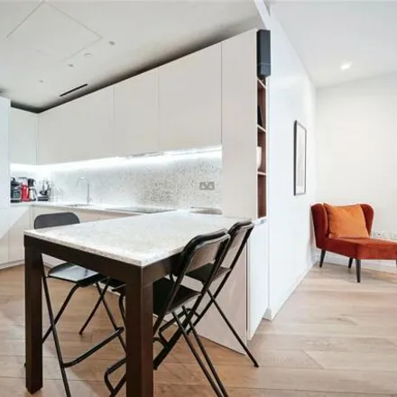 Image 3 - White City House, 2 Wood Crescent, London, W12 7FR, United Kingdom - Room for rent
