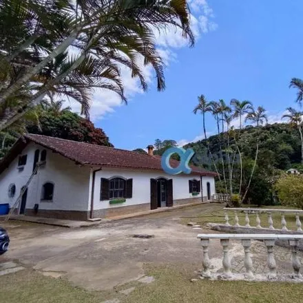 Buy this 5 bed house on CEI Oswaldo Cruz in Rua Ingelhein 693, Quarteirão Ingelheim